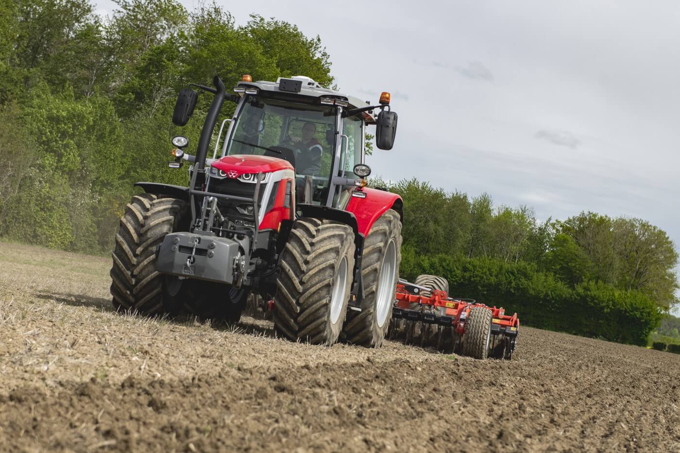 B & B Machinery | Massey Ferguson S Series Toowoomba